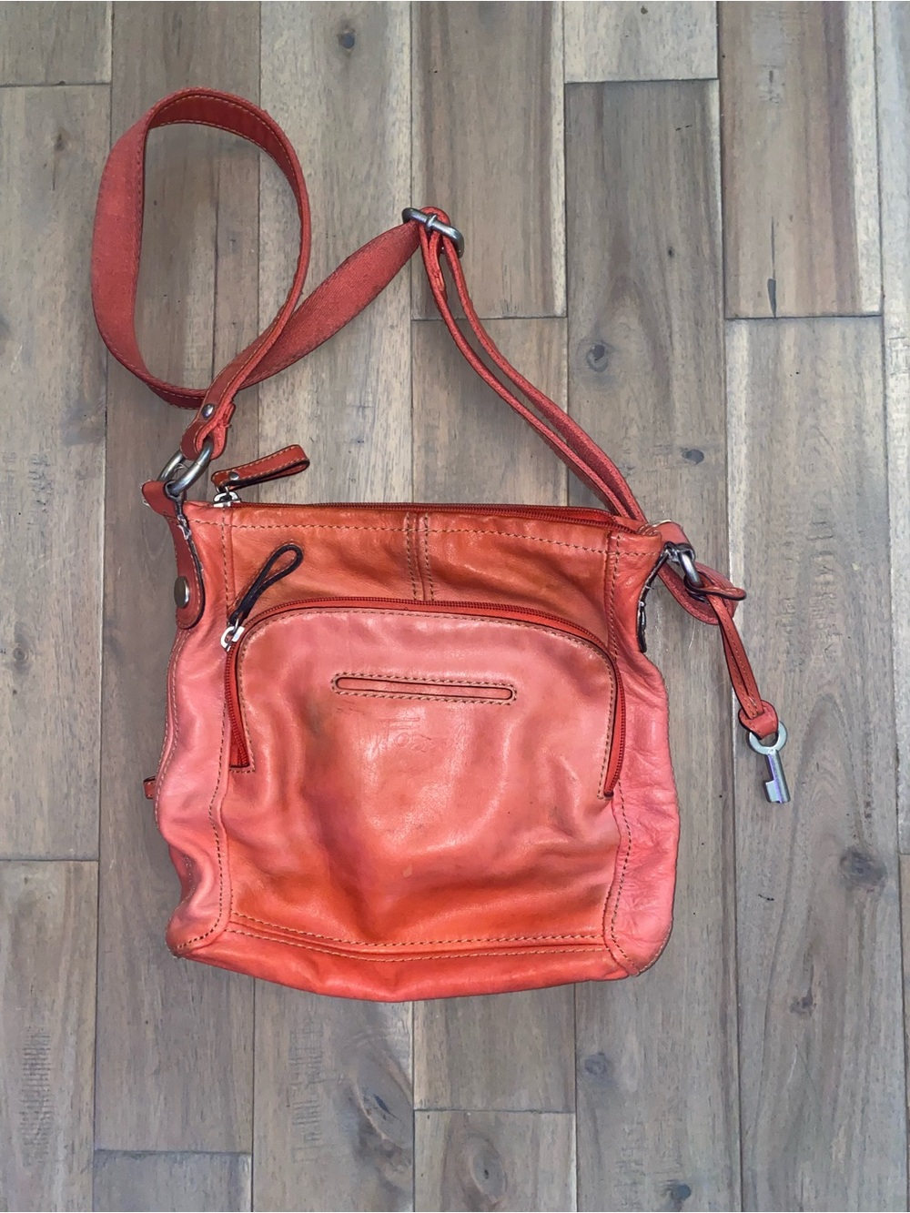 Fossil Women’s Coral Leather Crossbody Purse with Front Zip Pocket